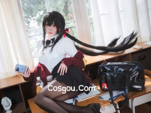 探寻JK制服的COS潮流：青春活力与时尚魅力的交织