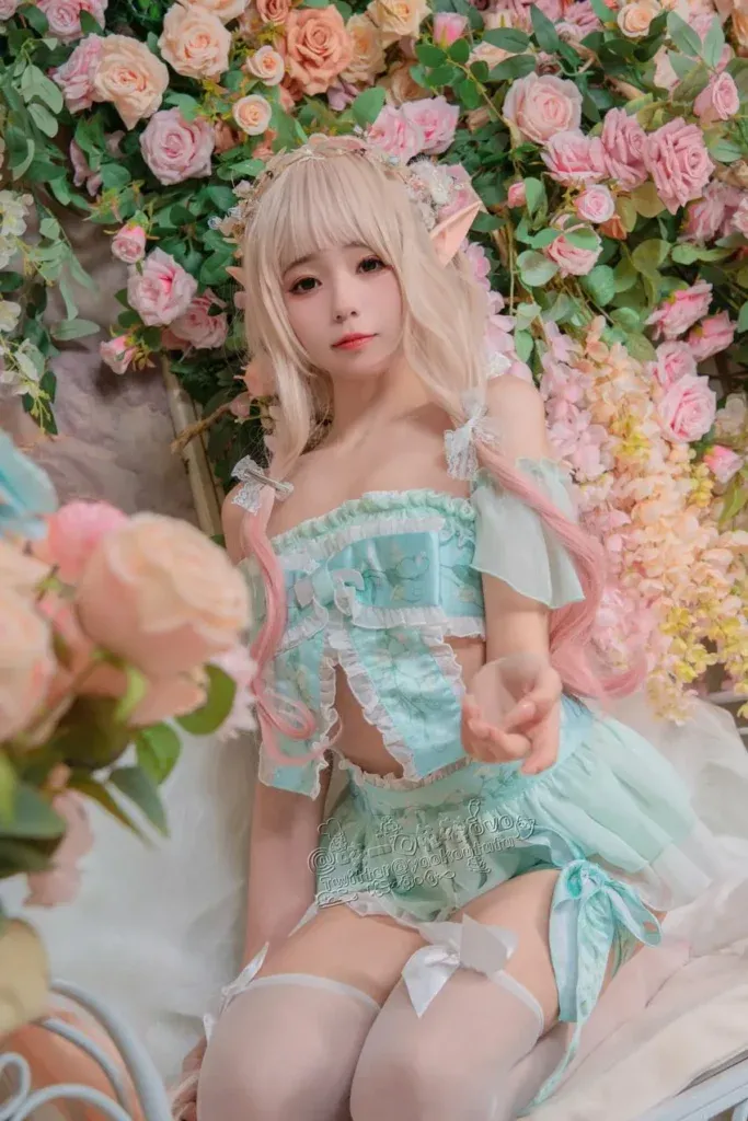咬一口兔娘(咬人小小兔) 全套写真图片包合集资源183套含随包视频 [持续更新]